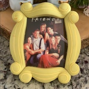 Friends yellow magnet frame
